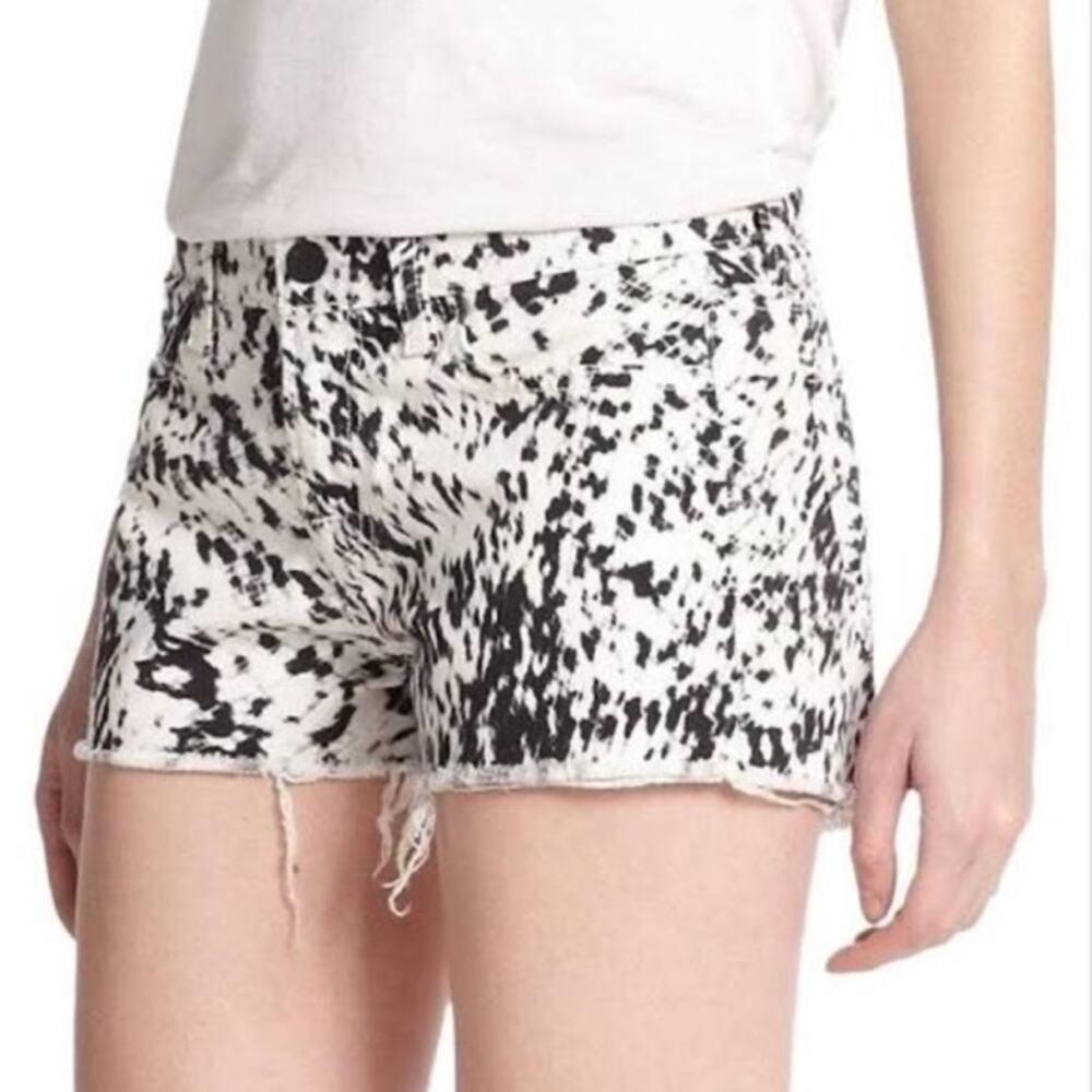 J. Brand Women's Cut Off Shorts White & Black Labyrinth Print Size 26